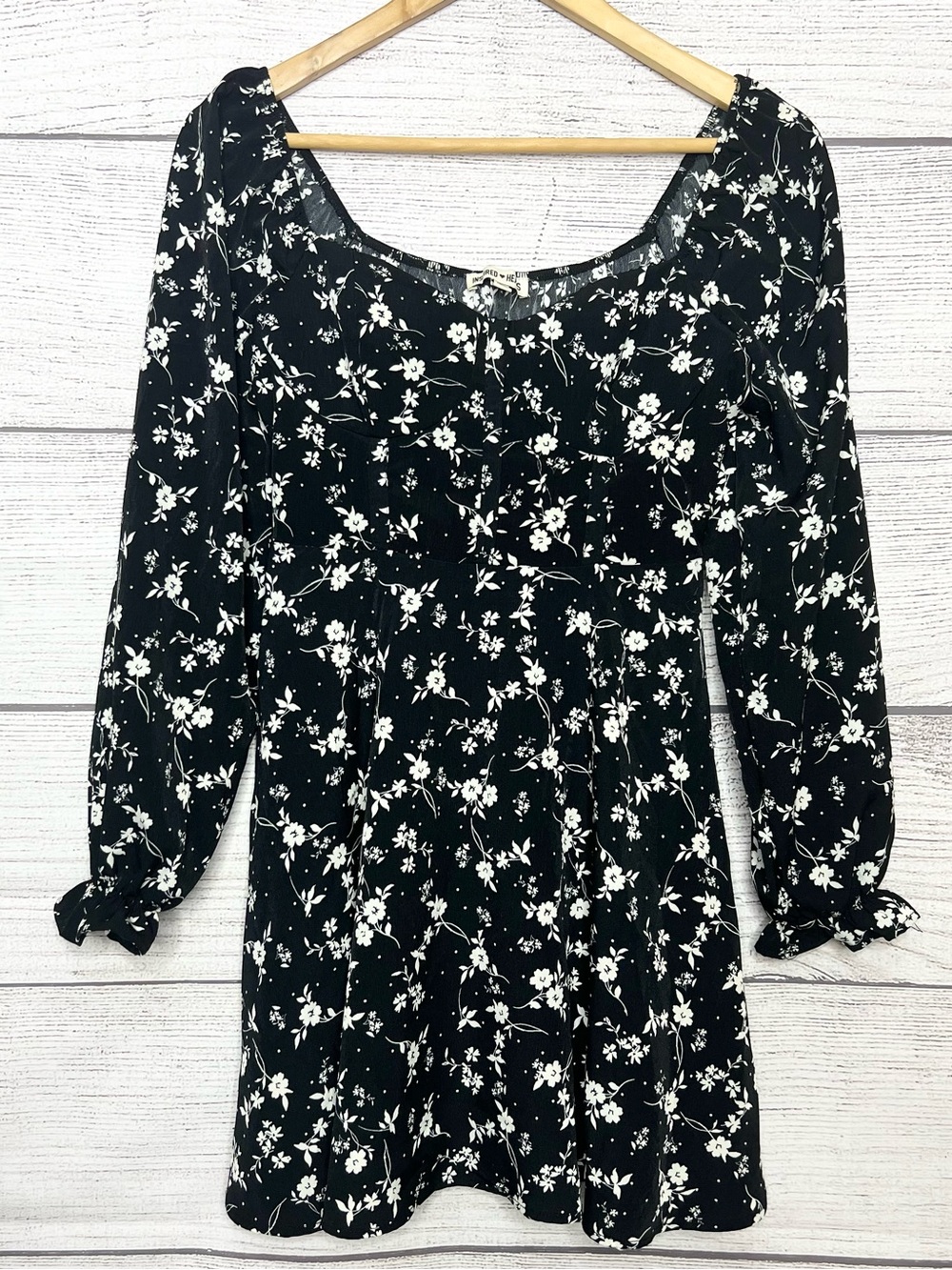 Inspired Hearts Black & White Floral Long Sleeve Babydoll Mini Dress Size Medium